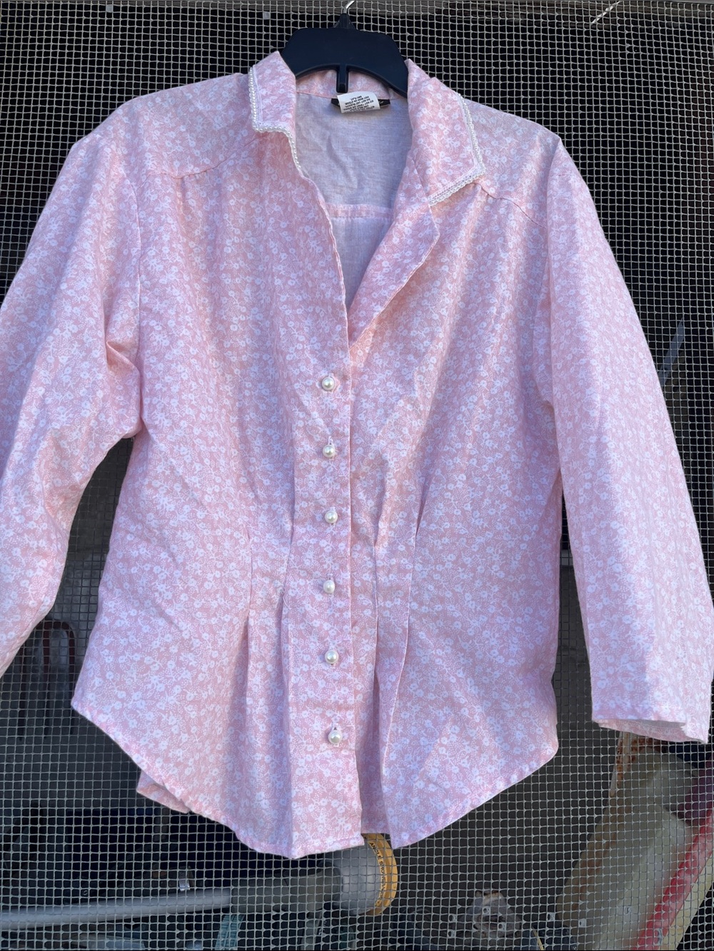 Vintage Cheri-Alan Ltd ladies blouse. Size small Pearl style stitching